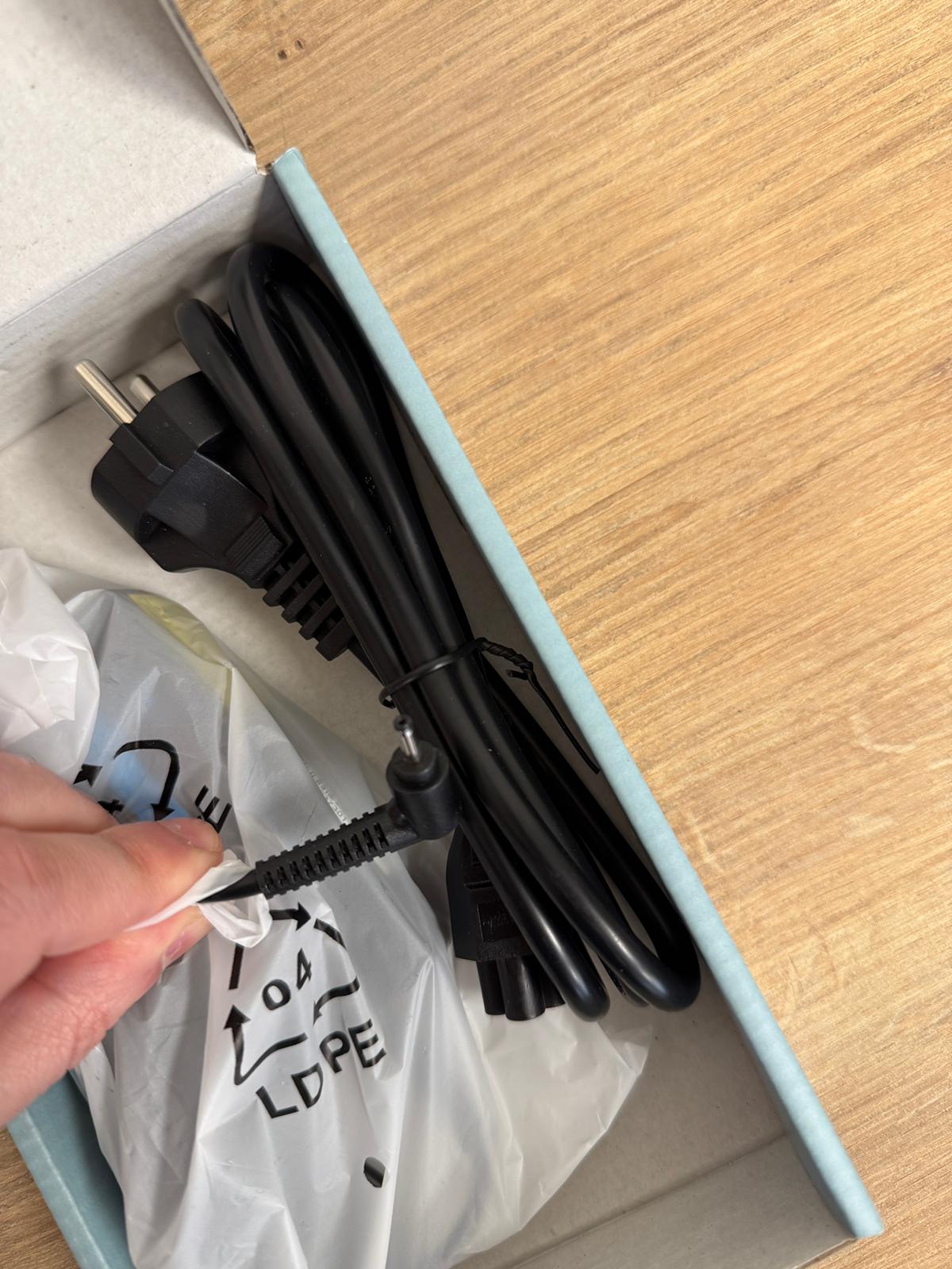 Acer Laptop Notebook Adaptör 19V 2,37A - İnce Uç